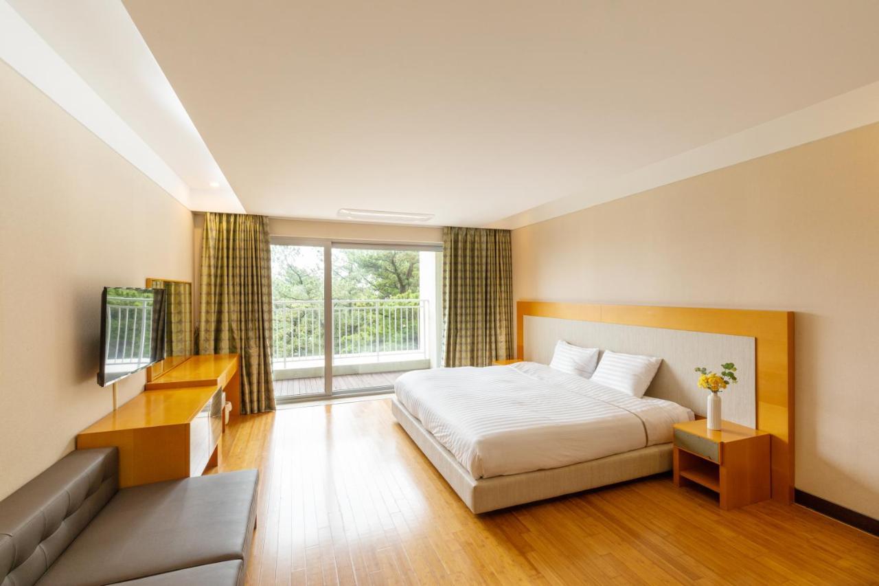 Sono Calm Jeju Hotel Seogwipo Exterior foto